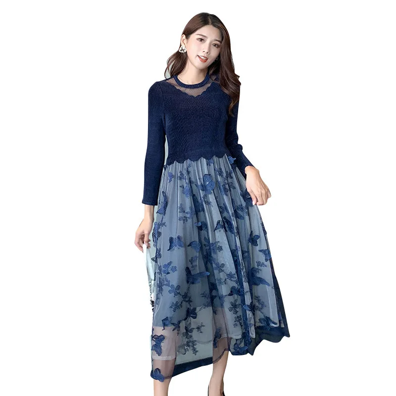 Miyake new winter han edition gauze fold dress lace butterflies lightly cooked temperament in long dress 
Miyake new winter han edition gauze fold dress lace butterflies lightly cooked temperament in long dress