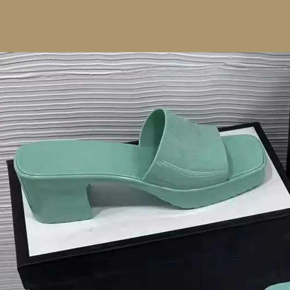 2021 female spring and summer new trendy jelly slippers