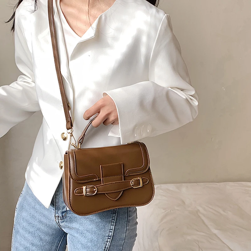 Fashion Bag Female 2022 New Korean Style Shoulder Strap Buckle Shoulder Bag High-End Brand Portable Double-Layer Messenger Bag
Fashion Bag Female 2022 New Korean Style Shoulder Strap Buckle Shoulder Bag High-End Brand Portable Double-Layer Messenger Bag