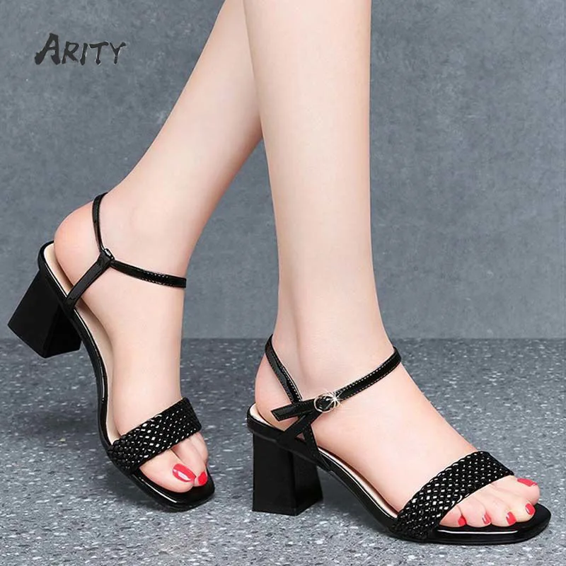 Soft Leather Woven Sandals Women Summer Shoes 2021 New Weave Thick Chunky High Heels Sandals
Soft Leather Woven Sandals Women Summer Shoes 2021 New Weave Thick Chunky High Heels Sandals