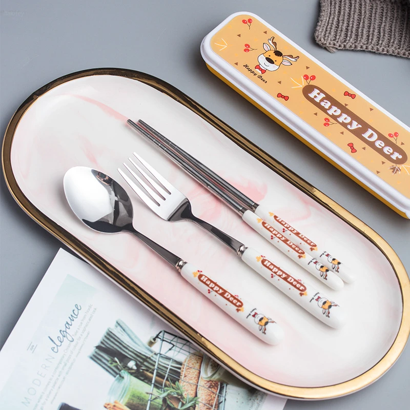 Ceramic Handle Dinnerware Set Portable Tableware Cutlery Box Dinner Set Travel Storage Box Dinnerware Picnic Fork Spoon Set
Ceramic Handle Dinnerware Set Portable Tableware Cutlery Box Dinner Set Travel Storage Box Dinnerware Picnic Fork Spoon Set