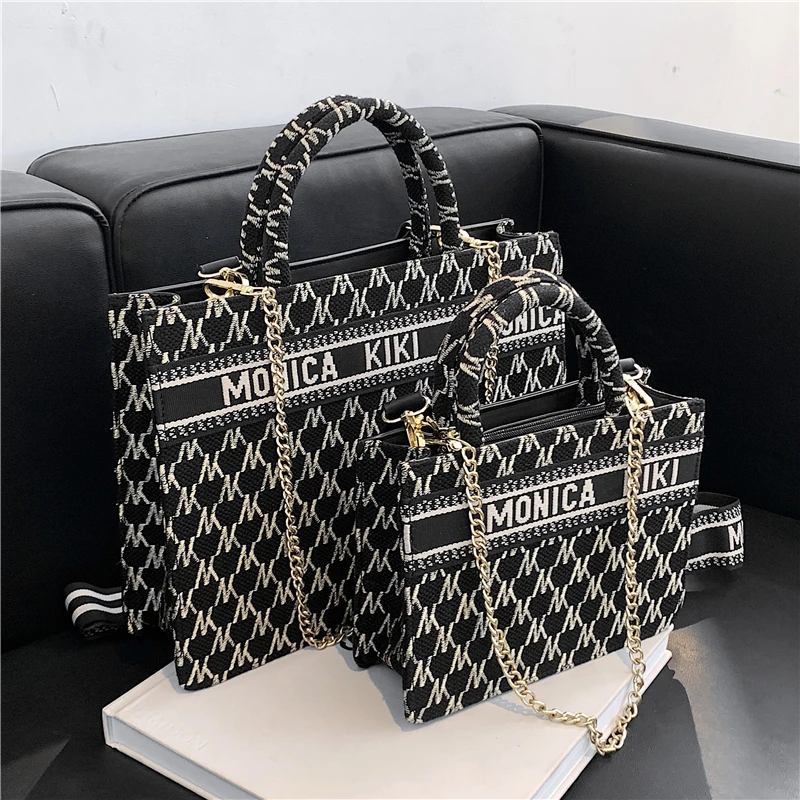 Luxury Letters Large Tote Handbags For Women Brand Designer Wide Strap Black Chain Ladies Shoulder Crossbody Bags Winter 2022
Luxury Letters Large Tote Handbags For Women Brand Designer Wide Strap Black Chain Ladies Shoulder Crossbody Bags Winter 2022