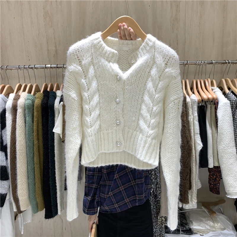 2021 Autumn And Winter New Design Knitting Tops Sweater Short Knit Cardigan Jacket Ladies Women Stylish Sweater
2021 Autumn And Winter New Design Knitting Tops Sweater Short Knit Cardigan Jacket Ladies Women Stylish Sweater