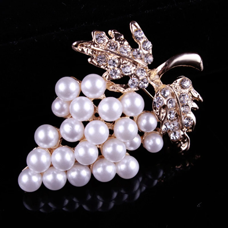 

Gold Color Plated Simulated Pearl Grape Brooch Pins For Women Wedding Decorating Bag Clothes Lapel Pin Grapes Brooches