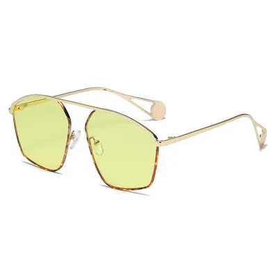 Vintage Sunglasses For Men And Women Multicolor Sunglasses Europe And America Personality Stylish Glasses 2021 New Style 
Vintage Sunglasses For Men And Women Multicolor Sunglasses Europe And America Personality Stylish Glasses 2021 New Style