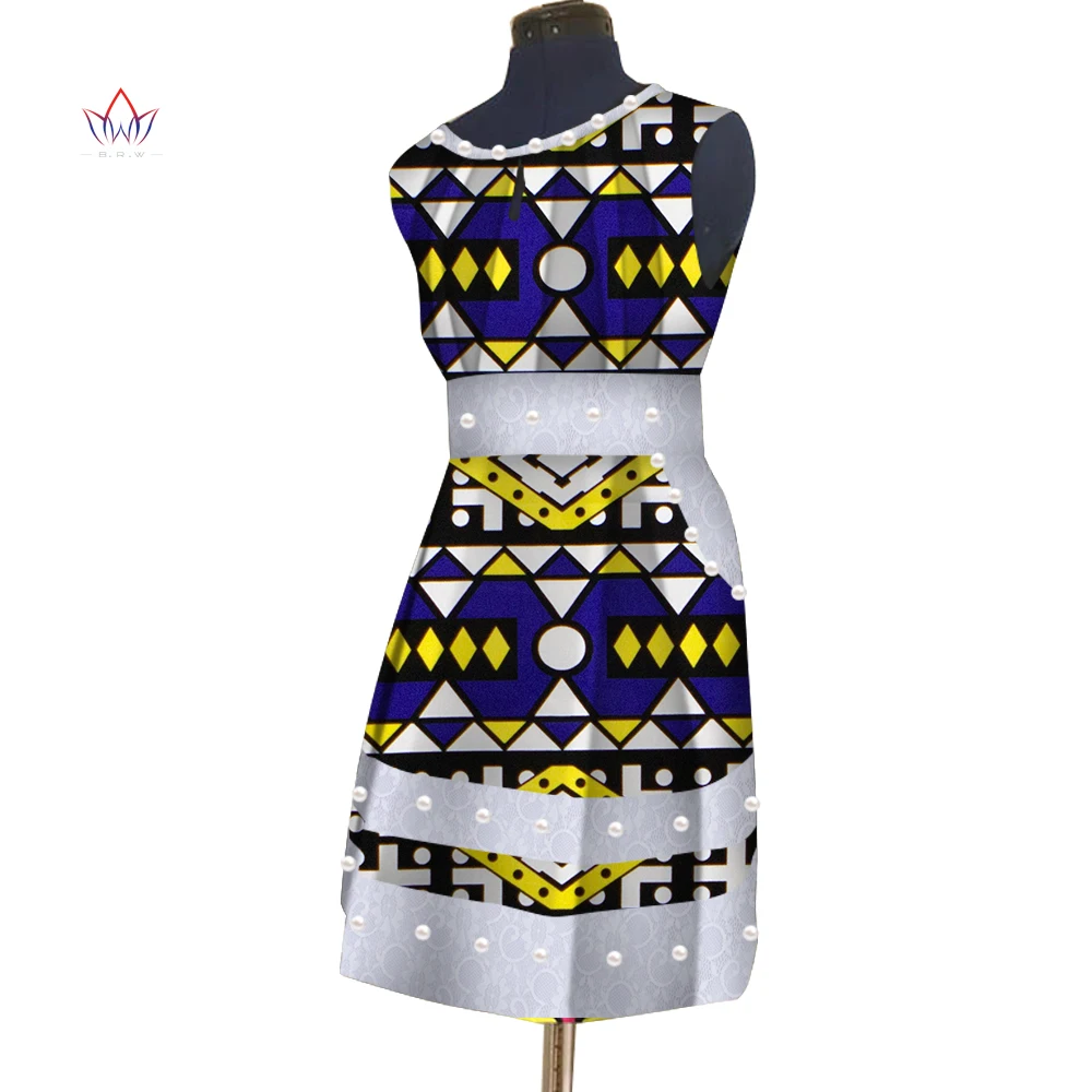 Trendy plus size women clothing 2021 Sleeveless african print wax clothing knee length women african office clothing 6xl WY3026
Trendy plus size women clothing 2021 Sleeveless african print wax clothing knee length women african office clothing 6xl WY3026