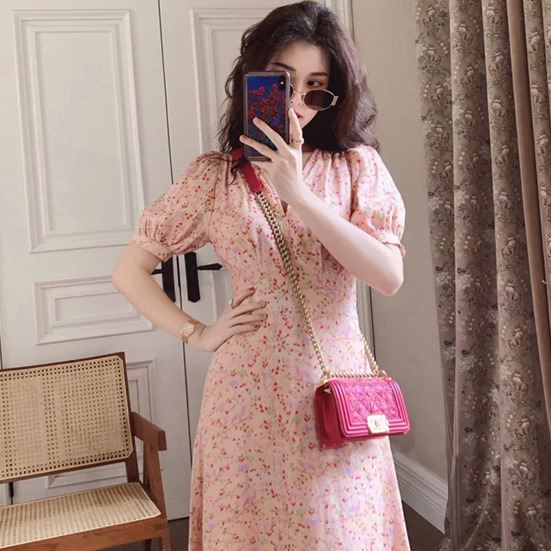 French retro first love sweet temperament can be salt can be sweet and gentle wind bright floral dress children's summer dress
French retro first love sweet temperament can be salt can be sweet and gentle wind bright floral dress children's summer dress