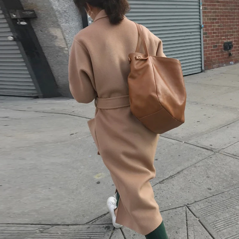 Lady Solid Long Wool Coat Batwing Long Sleeve Elegant Office Jacket Female Turn Down Collar Casual Coat Women 2020
Lady Solid Long Wool Coat Batwing Long Sleeve Elegant Office Jacket Female Turn Down Collar Casual Coat Women 2020