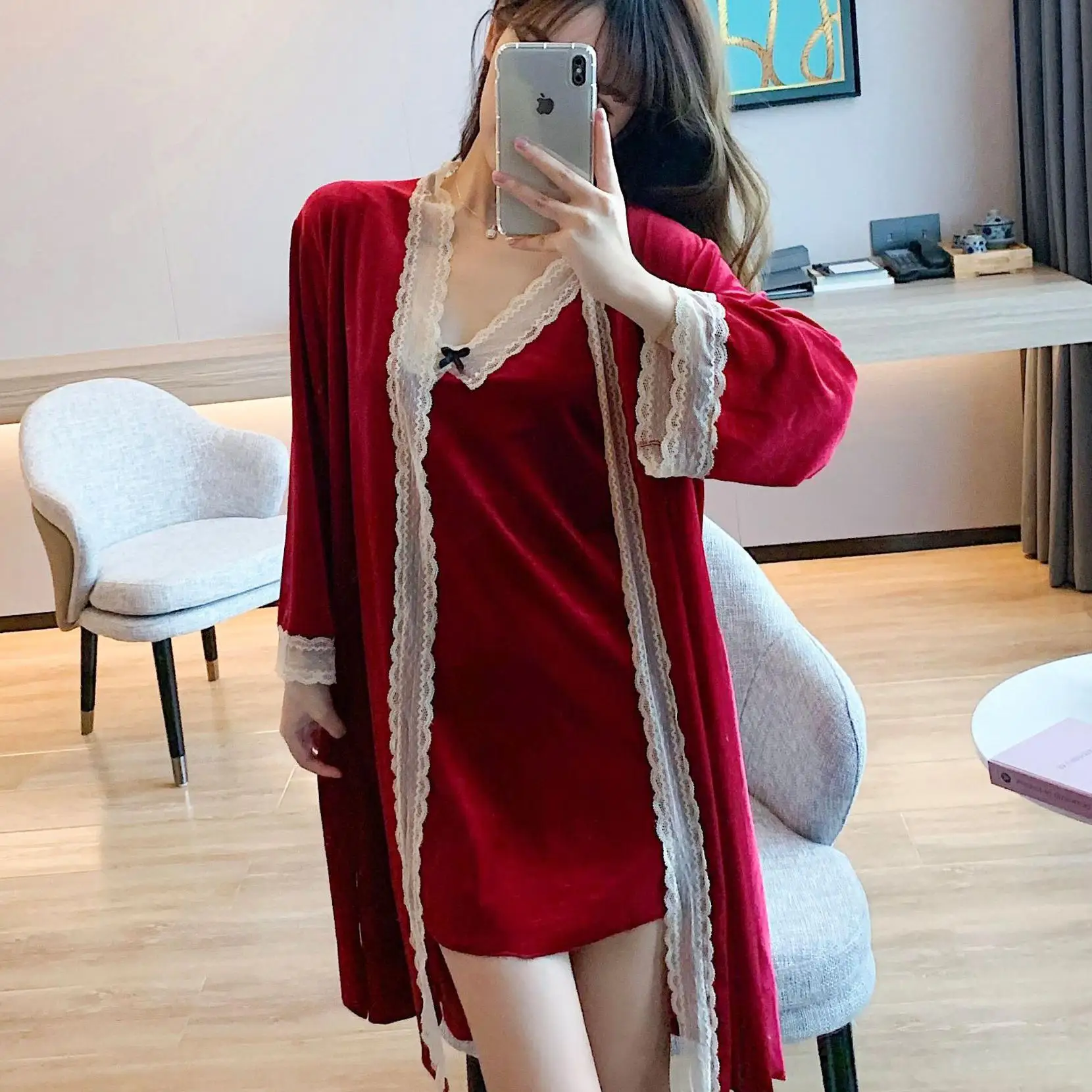 2PCS Velour Kimono Gown Set Sexy Women Lace Bathrobe&Strap Nightgown Autumn Winter Robe Sleepwear Casual Home Dressing Lingerie
2PCS Velour Kimono Gown Set Sexy Women Lace Bathrobe&Strap Nightgown Autumn Winter Robe Sleepwear Casual Home Dressing Lingerie