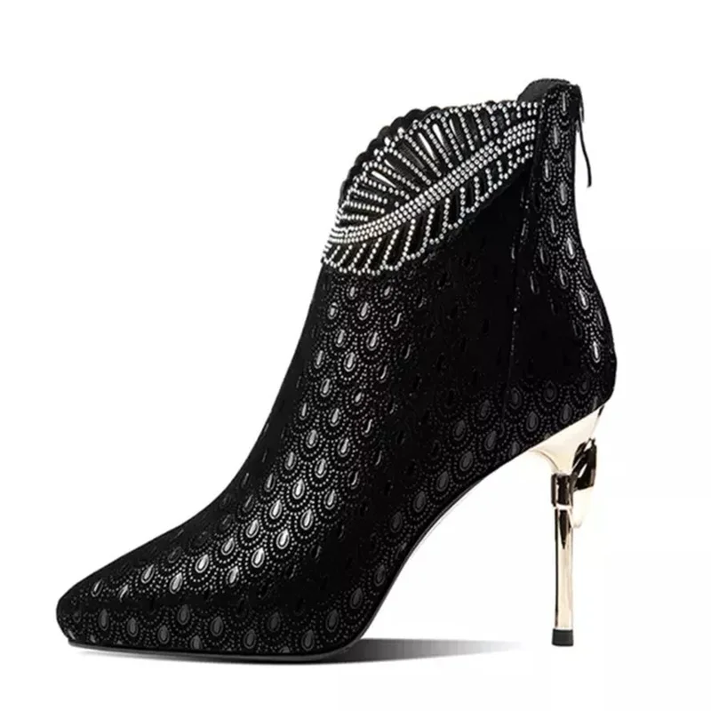 Peacock Pattern Embossed Leather Boots Woman Ankle Boots Plating Heel Rhinestone Women's Winter Shoes 2021Female Footware Blue
Peacock Pattern Embossed Leather Boots Woman Ankle Boots Plating Heel Rhinestone Women's Winter Shoes 2021Female Footware Blue