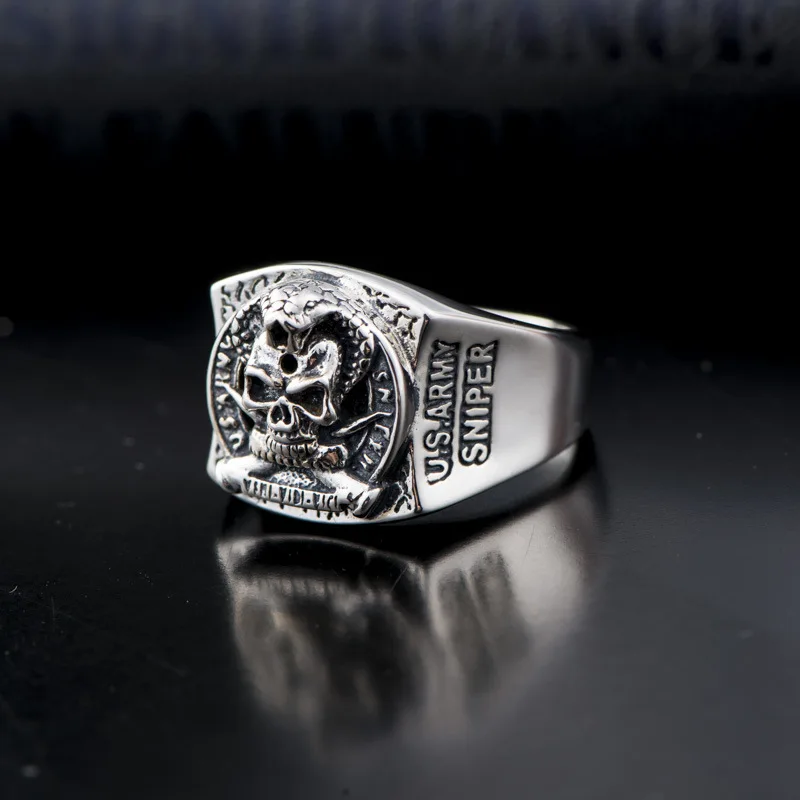 Unique S925 Silver Skeleton Ornament Punk Fashion Man Ring
Unique S925 Silver Skeleton Ornament Punk Fashion Man Ring