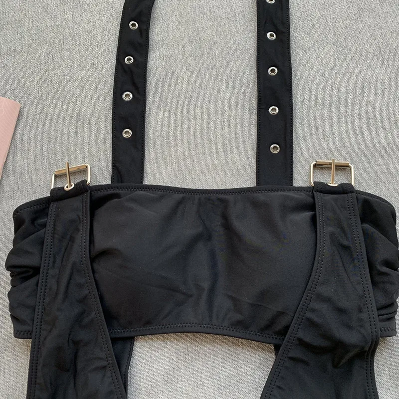 New 2021 Buckle One-piece Swimsuit Solid Color Female Bikini One-piece Swimsuit Thong Bikini
New 2021 Buckle One-piece Swimsuit Solid Color Female Bikini One-piece Swimsuit Thong Bikini