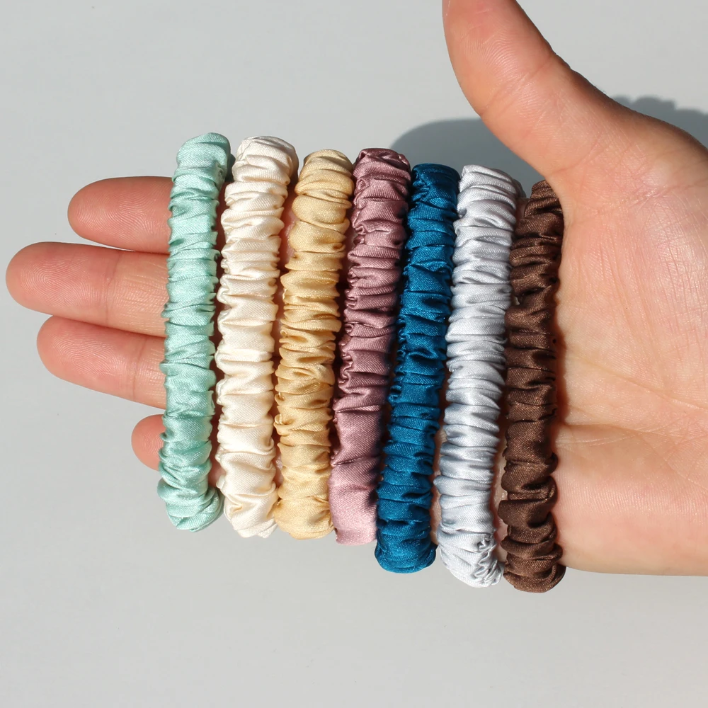 Richkeda Store New 2021 100% Pure Silk Skinnies Scrunchie Set Hair Bow Ties Ropes Bands Skinny Scrunchy Elastics
Richkeda Store New 2021 100% Pure Silk Skinnies Scrunchie Set Hair Bow Ties Ropes Bands Skinny Scrunchy Elastics