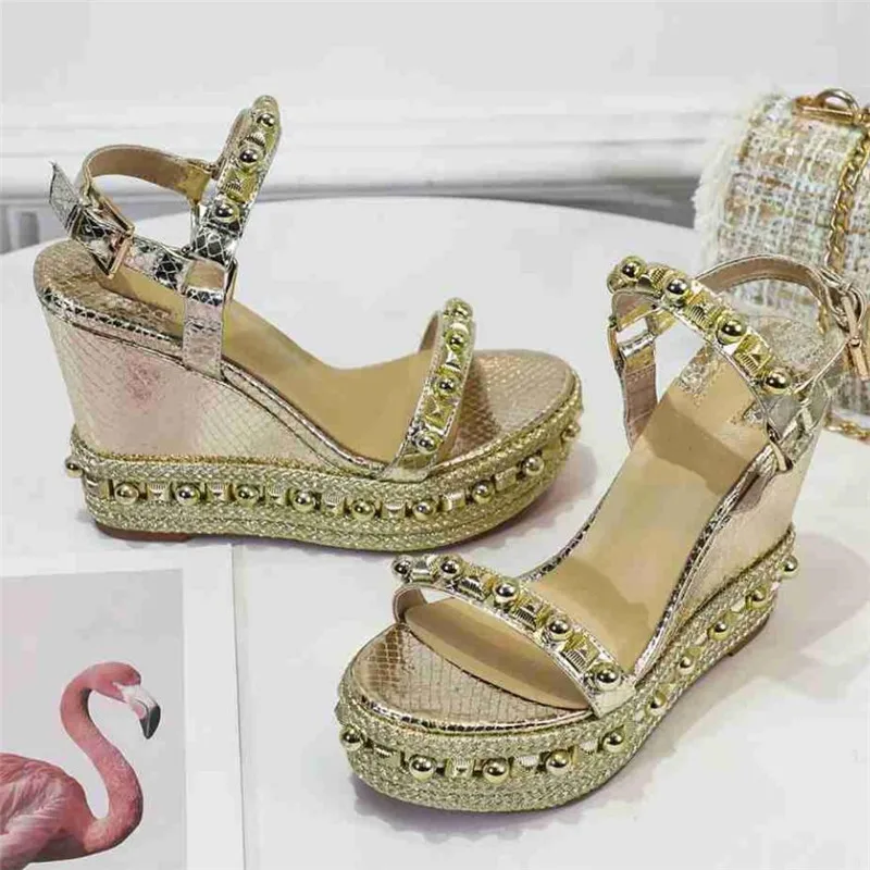 Prowow Women Designers Red Bottom Golden High Heels Wedge Heel Platform Shoes Women Studs Rivets Gladiator Sandals Women
Prowow Women Designers Red Bottom Golden High Heels Wedge Heel Platform Shoes Women Studs Rivets Gladiator Sandals Women