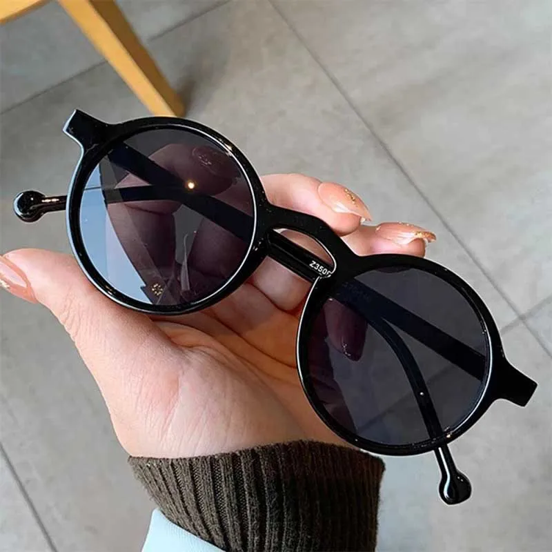 Hot Selling Classic Retro Small Frame Sunglasses Ladies Black Driving Glasses Korean Round Female Sunglasses
Hot Selling Classic Retro Small Frame Sunglasses Ladies Black Driving Glasses Korean Round Female Sunglasses
