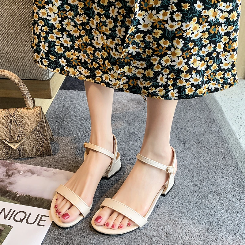 Women's Sandals Summer New Style Gladiator Square Heel Roman Sandals Outdoor Open-toed Comfortable Casual Shoes Women's Shoes
Women's Sandals Summer New Style Gladiator Square Heel Roman Sandals Outdoor Open-toed Comfortable Casual Shoes Women's Shoes