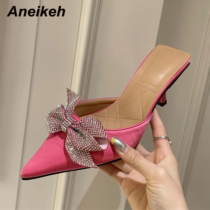 Aneikeh Pointed Toe Mid Heel Slippers 2022 Summer New Sweet Butterfly-Knot Decoration Slip-On Dress Party Mules Sandals Elegant 
Aneikeh Pointed Toe Mid Heel Slippers 2022 Summer New Sweet Butterfly-Knot Decoration Slip-On Dress Party Mules Sandals Elegant