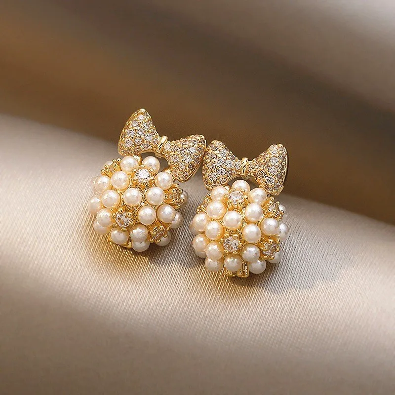 2021 New Trend Korean Small Lovely Bowknot Stud Earrings Contracted Sweet Pearl Emperament Fashion Women Earrings
2021 New Trend Korean Small Lovely Bowknot Stud Earrings Contracted Sweet Pearl Emperament Fashion Women Earrings