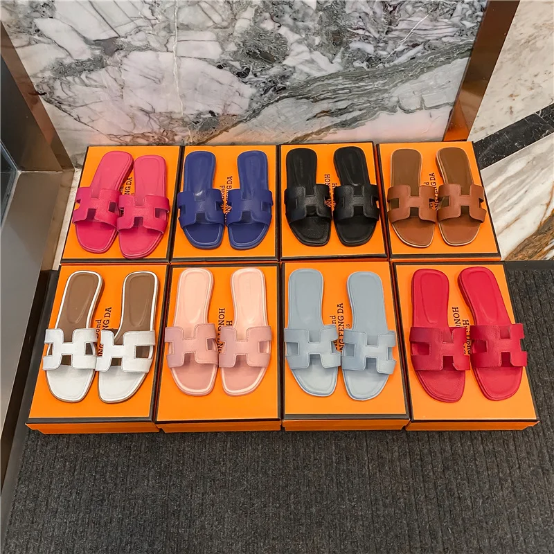 Summer 2021 New Women's Slippers Fashion flat Bottomed Beach Shoes Sandals Women's loafers Designer Shoes Microfiber leather 
Summer 2021 New Women's Slippers Fashion flat Bottomed Beach Shoes Sandals Women's loafers Designer Shoes Microfiber leather