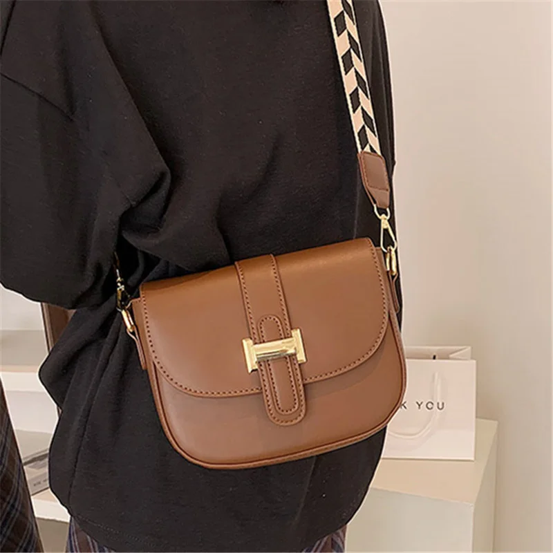 Luxury small shoulder bag of ladies from the long-belt designer of the plutonium leather fashions from crossbody bags from the
Luxury small shoulder bag of ladies from the long-belt designer of the plutonium leather fashions from crossbody bags from the