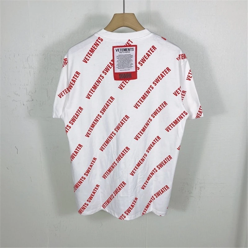 Black VETEMENTS White Patch Logo T-Shirt Men Women 1:1 Best Quality Vetements Tee Oversize VTM Tops Short Sleeve
Black VETEMENTS White Patch Logo T-Shirt Men Women 1:1 Best Quality Vetements Tee Oversize VTM Tops Short Sleeve