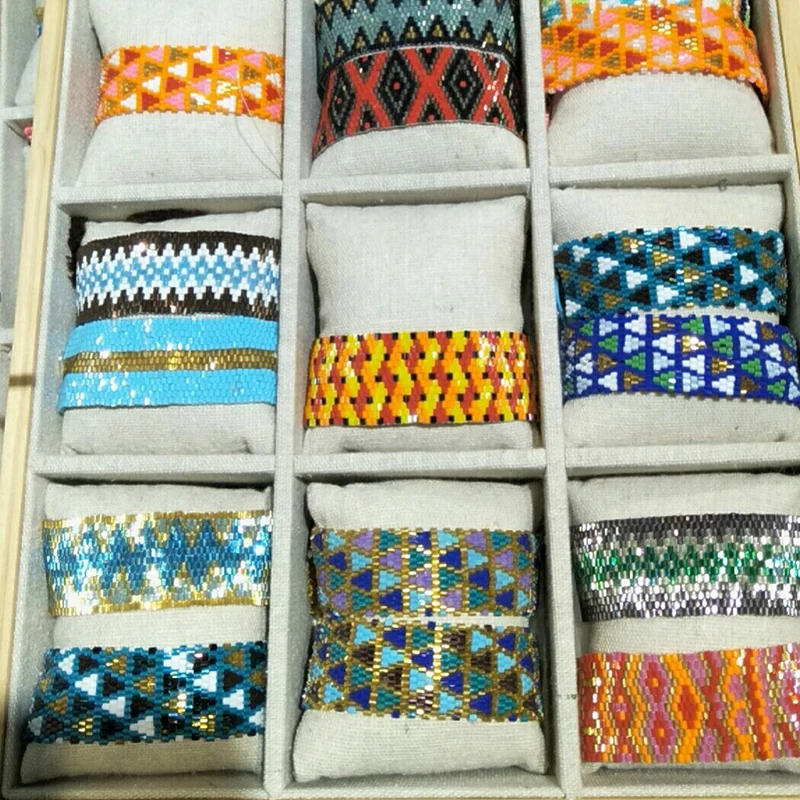 10 Pcs/Lot Fashion Bohemia Style Bracelets For Women And Men Color Beads Wristband Wholesale
10 Pcs/Lot Fashion Bohemia Style Bracelets For Women And Men Color Beads Wristband Wholesale
