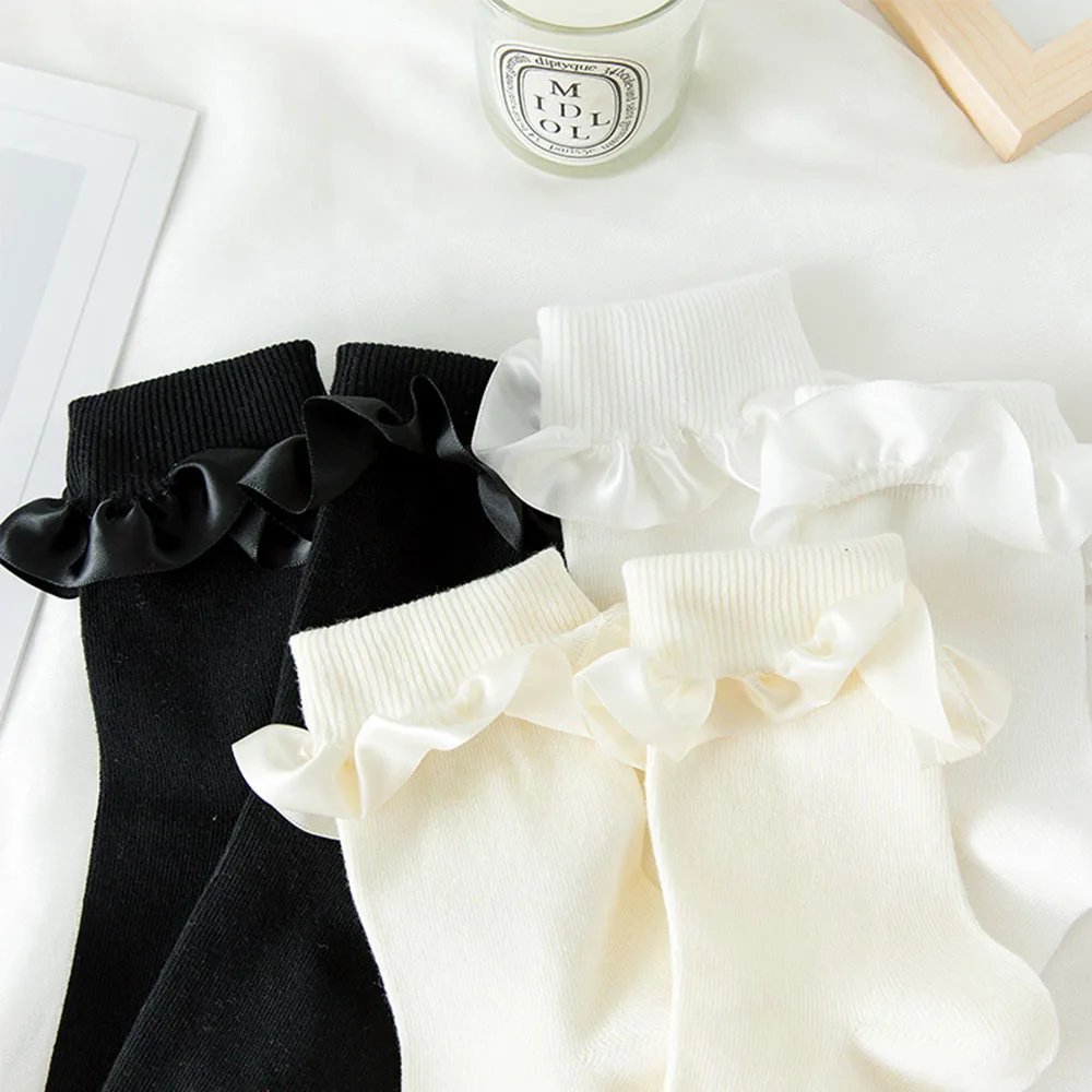 Vintage Girl Women Hollow Retro Cute Cotton Lace Short Sock Frilly Ruffle Ankle Socks Calcetines Mujer Sokken Femme 
Vintage Girl Women Hollow Retro Cute Cotton Lace Short Sock Frilly Ruffle Ankle Socks Calcetines Mujer Sokken Femme