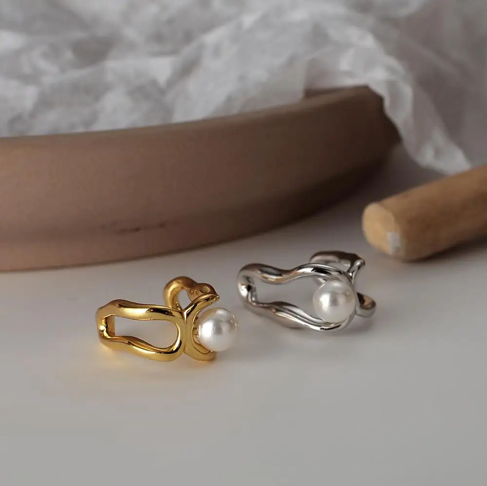 Amaiyllis S925 Sterling Silver Hollow Irregular Geometric Ear Clips No Pierced Shell Beads Gold Hoop Earrings For Women Jewelry
Amaiyllis S925 Sterling Silver Hollow Irregular Geometric Ear Clips No Pierced Shell Beads Gold Hoop Earrings For Women Jewelry