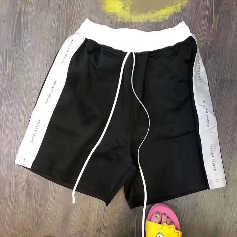 Summer Casual Sport Men Shorts Outdoor Fitness Sports Shorts Jogging Shorts Printed Pants Street Wear Trendy Brand Casual Shorts
Summer Casual Sport Men Shorts Outdoor Fitness Sports Shorts Jogging Shorts Printed Pants Street Wear Trendy Brand Casual Shorts