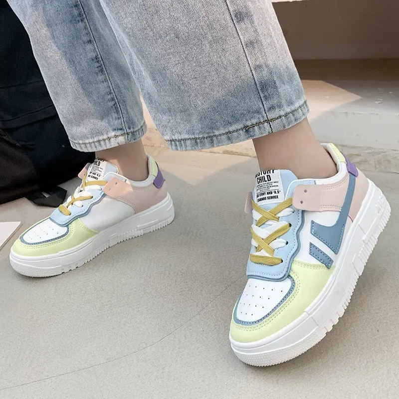 2021 new spring and autumn women's fashion sneakers casual and comfortable lightweight low-cut vulcanized shoes large size
2021 new spring and autumn women's fashion sneakers casual and comfortable lightweight low-cut vulcanized shoes large size