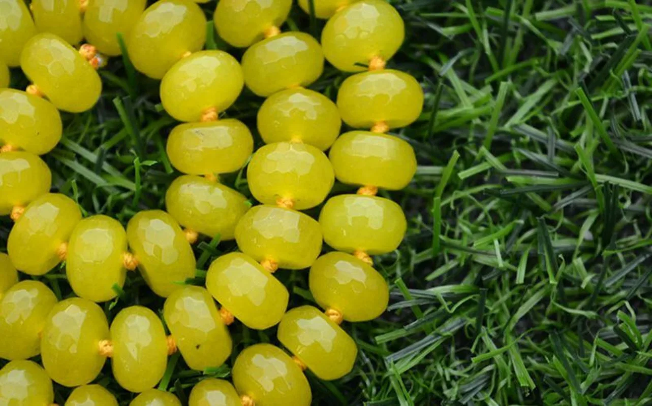 New 5x8mm Natural Olive Jade Gemstone Faceted Beads Necklace 18'' 
New 5x8mm Natural Olive Jade Gemstone Faceted Beads Necklace 18''