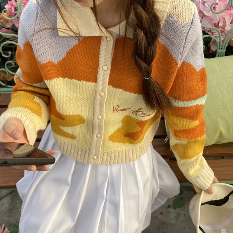 Autumn New Vintage Sweater Knitted Cardigan Women Short Print Long Sleeve Turn-Down Collar Sweater Fashion Cardigans Coat Female
Autumn New Vintage Sweater Knitted Cardigan Women Short Print Long Sleeve Turn-Down Collar Sweater Fashion Cardigans Coat Female