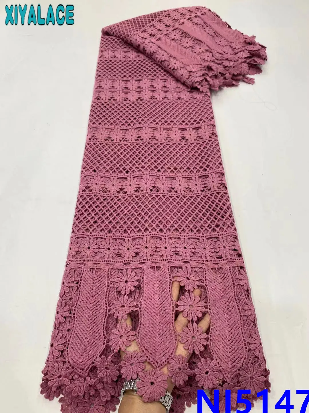 2021 African Cord Lace Fabrics Hot Selling Nigerian Lace Milk Silk with Sequins Guipure Lace Cotton for Dresses KSNI5147
2021 African Cord Lace Fabrics Hot Selling Nigerian Lace Milk Silk with Sequins Guipure Lace Cotton for Dresses KSNI5147