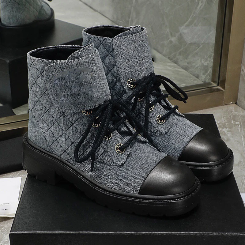Винтажные брендовые дизайнерские женские ботинки с металлическим украшением, зимняя женская обувь с перекрестной шнуровкой и круглым носк...
Винтажные брендовые дизайнерские женские ботинки с металлическим украшением, зимняя женская обувь с перекрестной шнуровкой и круглым носк...