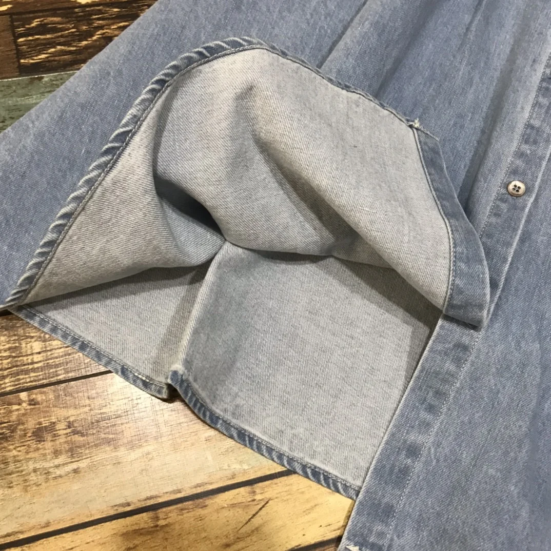 2021 new summer French street style puff sleeve denim dress 
2021 new summer French street style puff sleeve denim dress