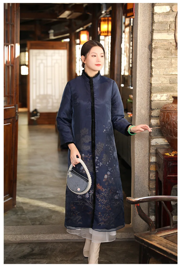 Женская длинная куртка на хлопковой подкладке, куртка в китайском стиле с вышитым цветком и воротником-стойкой из меха норки для зимы
Женская длинная куртка на хлопковой подкладке, куртка в китайском стиле с вышитым цветком и воротником-стойкой из меха норки для зимы