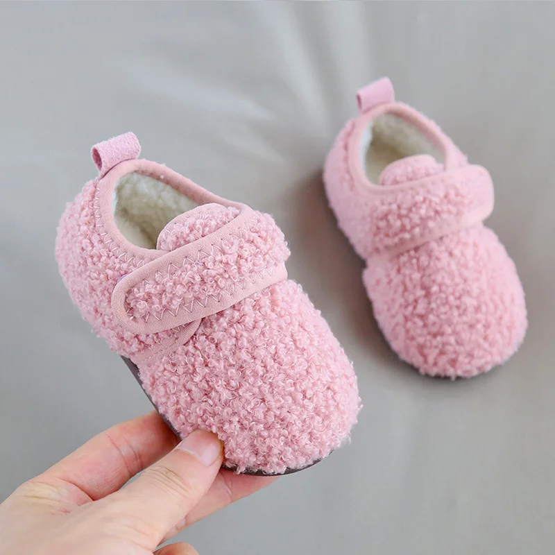 Baby Kids Home Slippers Winter Girls Boys Child Warm Plush Cotton Shoes Wrap Heel Toddler Walking Barefoot Indoor Slippers
Baby Kids Home Slippers Winter Girls Boys Child Warm Plush Cotton Shoes Wrap Heel Toddler Walking Barefoot Indoor Slippers