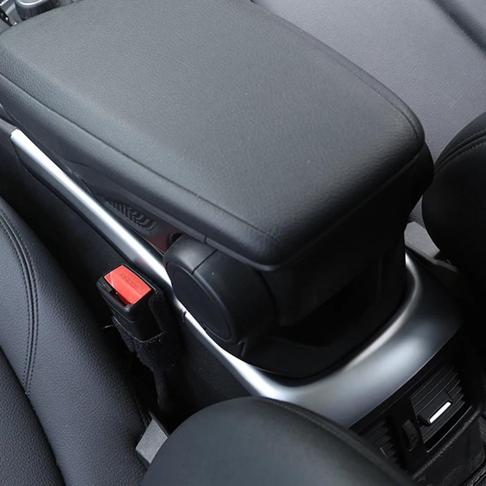 CarManGo Car Accessories Central Armrest Storage Box Trim Cover Sticker Interior Decoration Molding for BMW X1 F48 2016-2020 
CarManGo Car Accessories Central Armrest Storage Box Trim Cover Sticker Interior Decoration Molding for BMW X1 F48 2016-2020