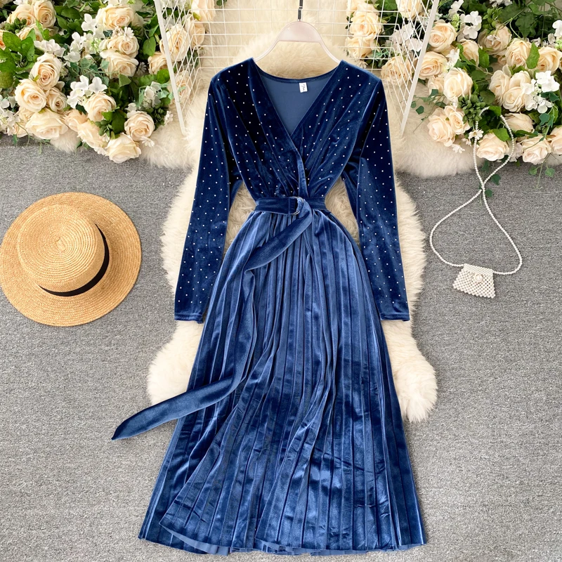 Women Vintage Dress New 2020 Fashion Spring Autumn Long Sleeved Bandage Velvet Dresses Ladies Elegant Slim A-line Pleated Dress
Women Vintage Dress New 2020 Fashion Spring Autumn Long Sleeved Bandage Velvet Dresses Ladies Elegant Slim A-line Pleated Dress
