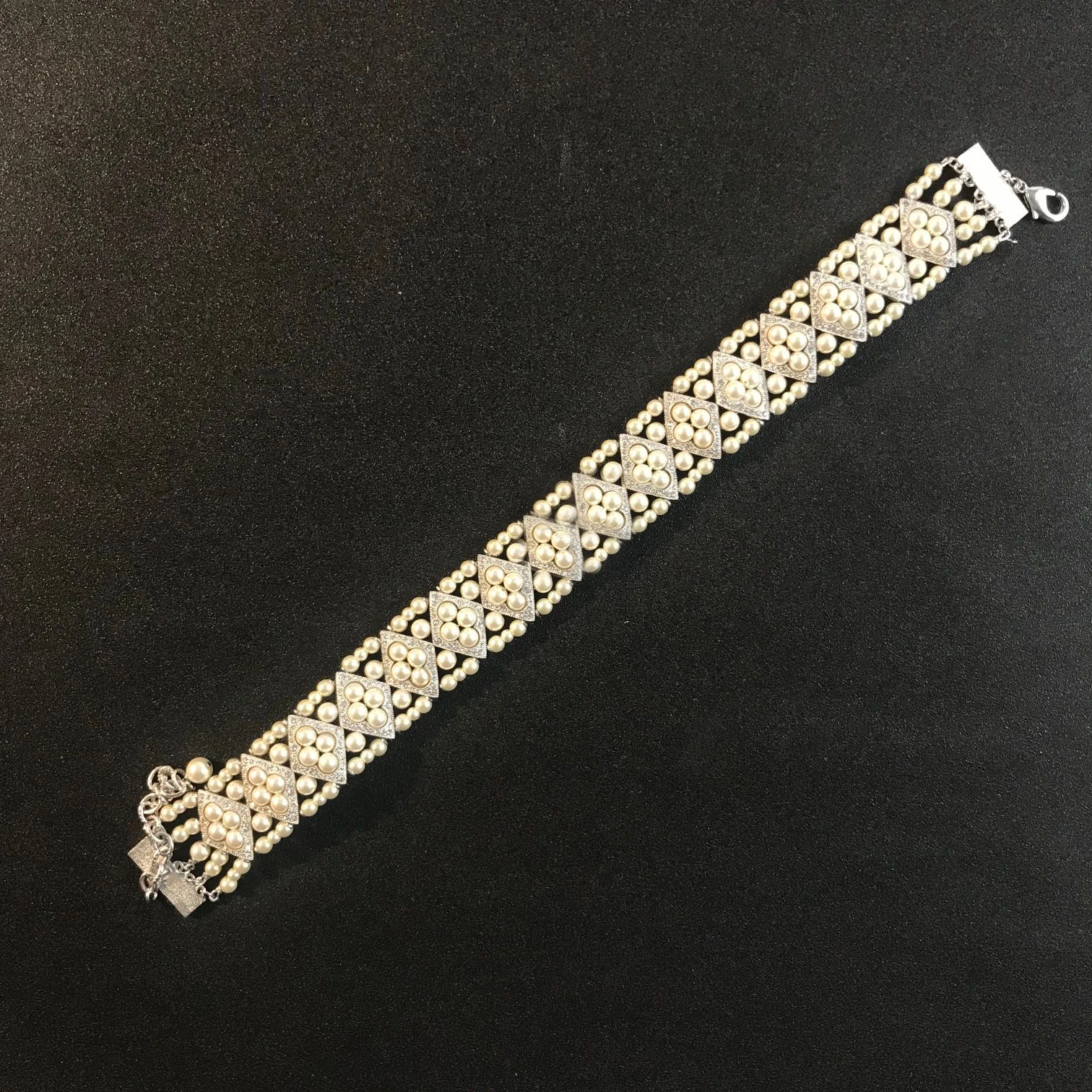 2020 Hot Brand Fashion For Women Full Pearls Party Pearls Choker Bracelet Fashion Pearls t
2020 Hot Brand Fashion For Women Full Pearls Party Pearls Choker Bracelet Fashion Pearls t