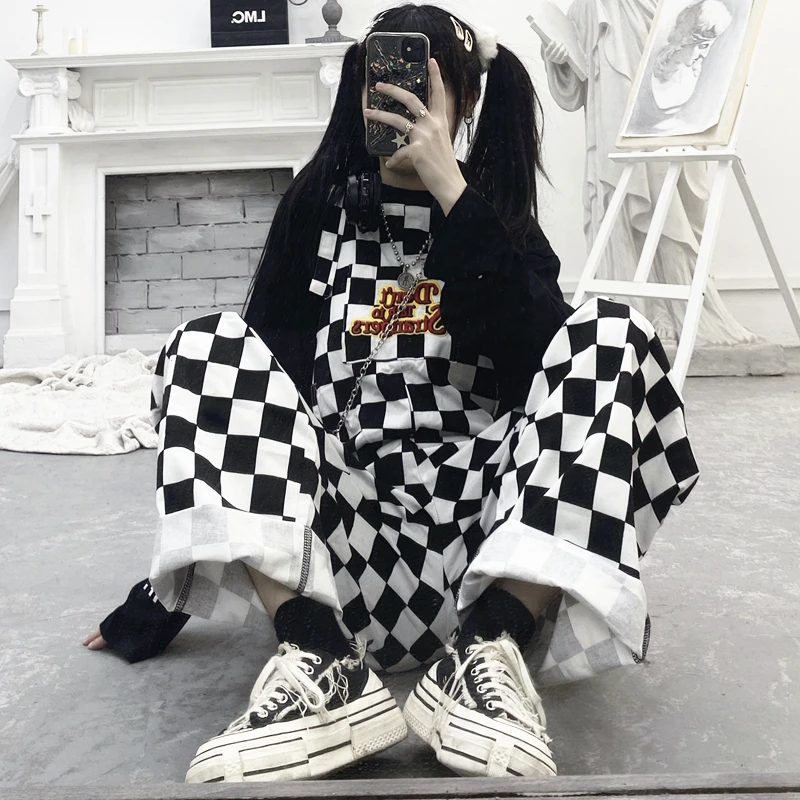 Корейский уличный новый стиль Harajuku рабочий Стиль Повседневный карго комбинезон с высокой талией свободные штаны с принтом коровы прямые ст...
Корейский уличный новый стиль Harajuku рабочий Стиль Повседневный карго комбинезон с высокой талией свободные штаны с принтом коровы прямые ст...