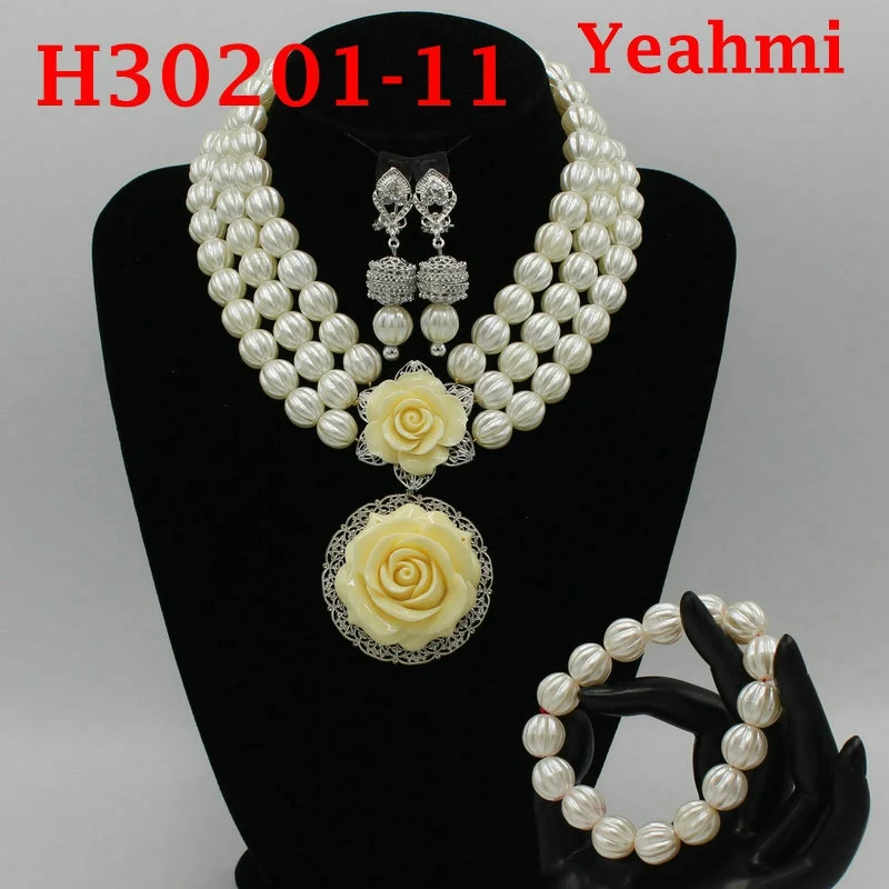 Elegant Champagne Gold Nigerian African Wedding Beads Jewelry Sets Party Occassion Women Jewelry Sets Flower Free Shipping
Elegant Champagne Gold Nigerian African Wedding Beads Jewelry Sets Party Occassion Women Jewelry Sets Flower Free Shipping