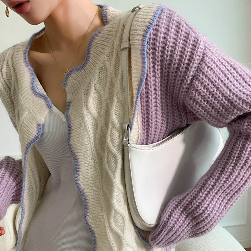 SHENGPALAE Fashion Chic Contrast Color Knitted Cardigan Women's Autumn 2021 New Round Neck Loose Long Sleeve Sweater Coat 5E2499
SHENGPALAE Fashion Chic Contrast Color Knitted Cardigan Women's Autumn 2021 New Round Neck Loose Long Sleeve Sweater Coat 5E2499