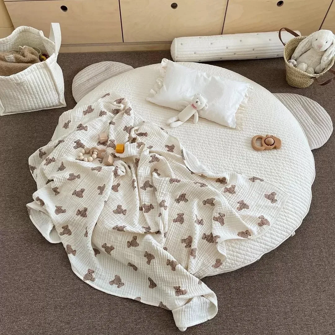 Ins New Children's Pure Cotton Hug Blanket Full Print Bears Breathable Double Gauze Blanket Hug Quilt Thin Blanket Baby Bedding
Ins New Children's Pure Cotton Hug Blanket Full Print Bears Breathable Double Gauze Blanket Hug Quilt Thin Blanket Baby Bedding