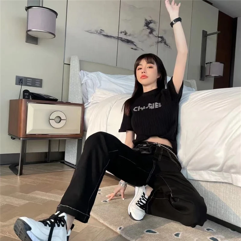 2021 New Spring Ladies Slim Embroidery Short Sweater Women Fashion Casual Tops Female Summer Letter Pattern Luxury Brand T-Shirt
2021 New Spring Ladies Slim Embroidery Short Sweater Women Fashion Casual Tops Female Summer Letter Pattern Luxury Brand T-Shirt