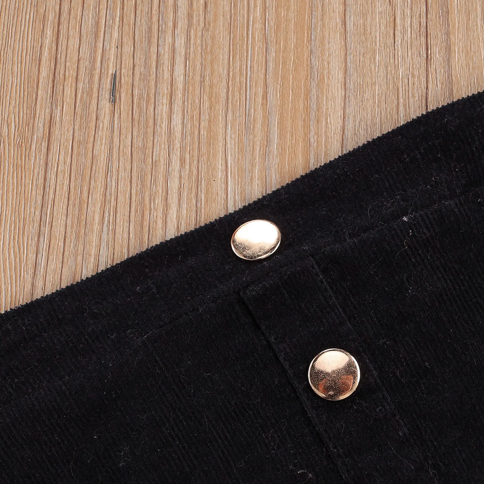 SZYADEOU New Toddler Kids Baby Girls Set Lantern Sleeve Bow T-shirt Tops Button Skirt Outfits Suit For 1-6 Years
SZYADEOU New Toddler Kids Baby Girls Set Lantern Sleeve Bow T-shirt Tops Button Skirt Outfits Suit For 1-6 Years