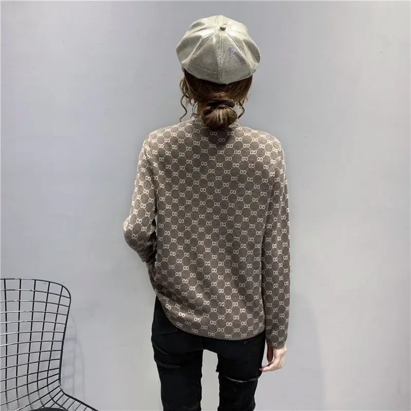 Autumn and winter new semi-high-neck jacquard pullover sweater women's foreign elastic bottom shirt with slim knitted top
Autumn and winter new semi-high-neck jacquard pullover sweater women's foreign elastic bottom shirt with slim knitted top