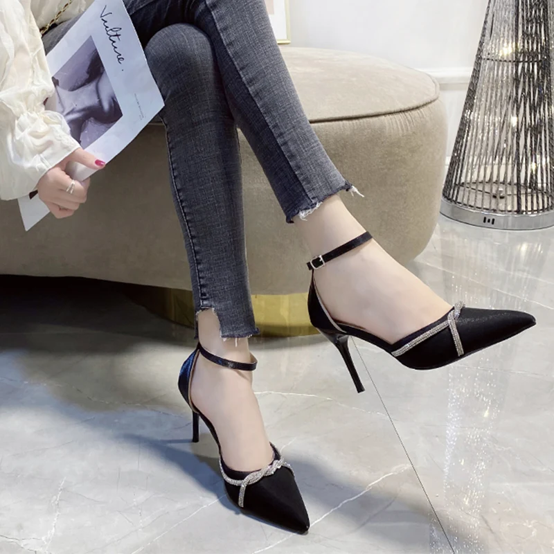 Crystal Shoes Casual Heels Slip On 2021 Lace-Up Basketball Platform Shallow Mouth All-Match Sandals Ladies Pointed Pumps Round T
Crystal Shoes Casual Heels Slip On 2021 Lace-Up Basketball Platform Shallow Mouth All-Match Sandals Ladies Pointed Pumps Round T