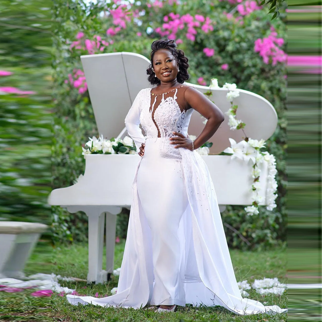 African Overskirt Wedding Dresses One Shoulder Sheer Neckline Appliques Sequins Satin Aso Ebi African Bridal Wedding Party Dress
African Overskirt Wedding Dresses One Shoulder Sheer Neckline Appliques Sequins Satin Aso Ebi African Bridal Wedding Party Dress