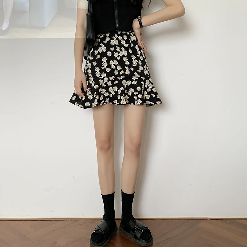 skirt 2020 korean style summer woman skirts ruffle faldas floral cortas jupe za high waist jupe spdnica vetement femme clothing
skirt 2020 korean style summer woman skirts ruffle faldas floral cortas jupe za high waist jupe spdnica vetement femme clothing